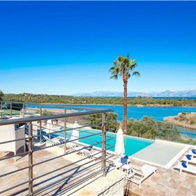 8 Bedroom villa with pool & seaview, near Acharavi, sleeps 16-18